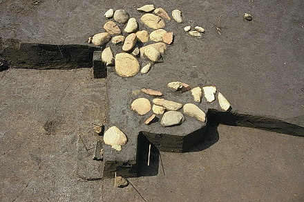 集石遺構　縄文時代早期　江ノ島植物園内遺跡 