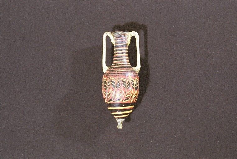 アンフォーラ型瓶